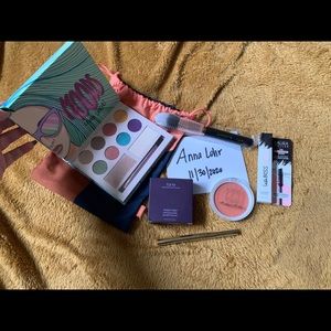 Makeup bundle